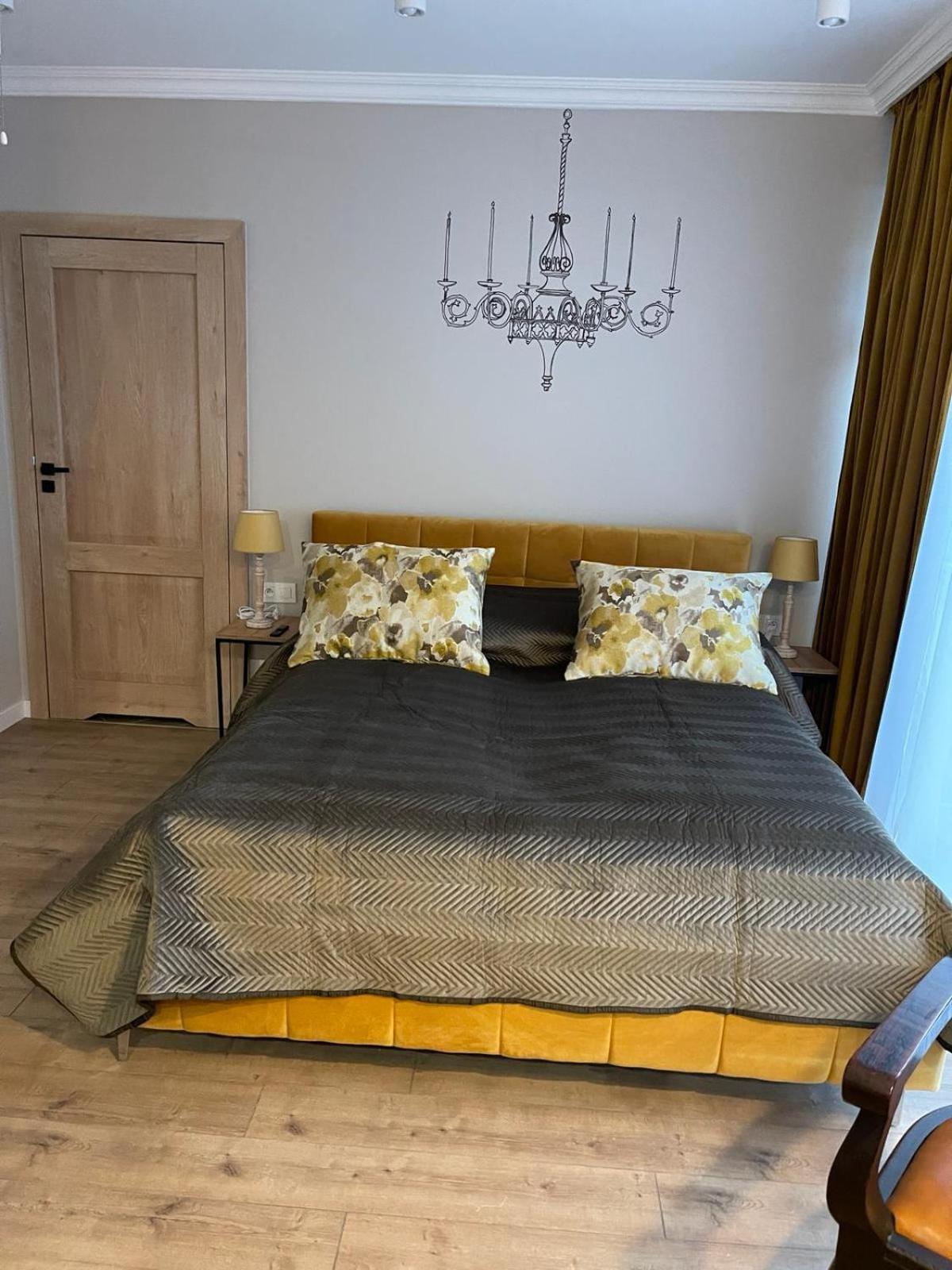 Piotrkowska 89 * Lodz (Lodz)